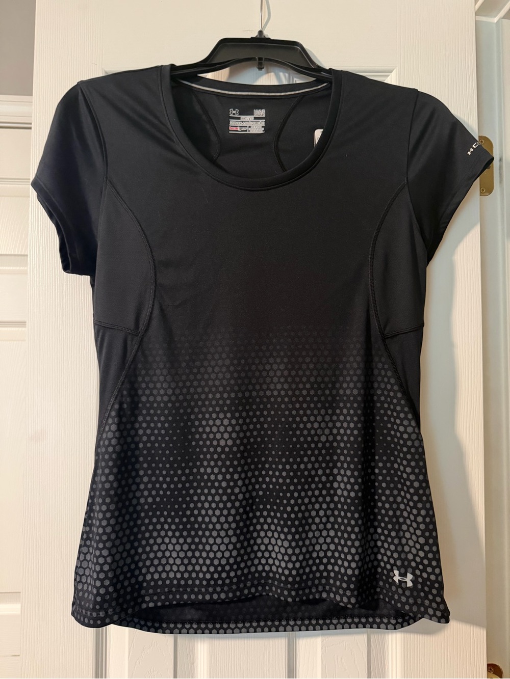 Under Armour Women’s Black Short Sleeve Dot-Pattern Tee